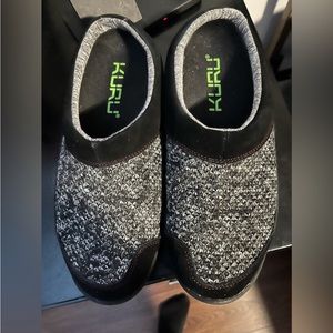 Kuru slip on slippers